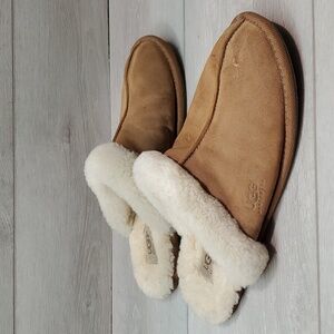 Ugg Australia Women 5317 Leather Sheepskin Slippers Flats shoes sz 10
